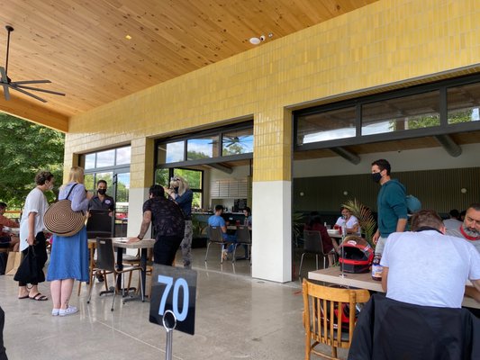 Dixon Roadside by null