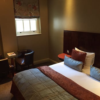 Radisson Blu Edwardian Grafton - Sleeping quarters. - Hotels Near Me - London, XGL Radisson Blu Edwardian Grafton - Sleeping quarters. - Hotels Near Me - London, XGL