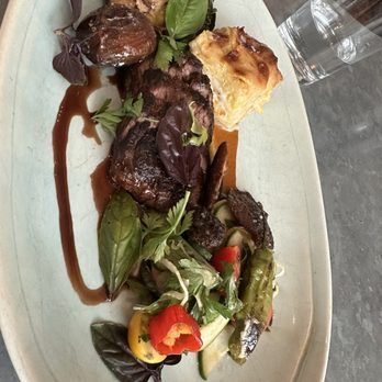 Seabird - Steak - Seafood Near Me - Wilmington, North Carolina
