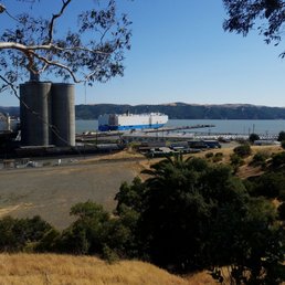 Sitting by the dock of the bay, i'm watchin the cars come rollin' my wayyy eyyy!