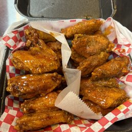 Honey hot and hot lemon pepper Honey hot and hot lemon pepper
