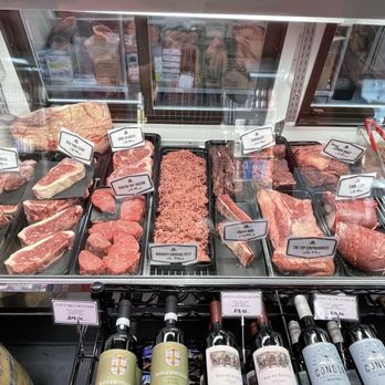 Southern Steer Butcher Lakeway - Meat case - Butcher Near Me - Lakeway, Texas Southern Steer Butcher Lakeway - Meat case - Butcher Near Me - Lakeway, Texas