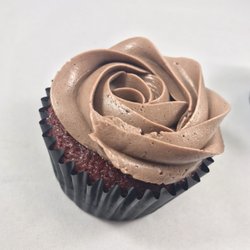 Bakeshop Factory - Red velvet with a chocolate buttercream frosting