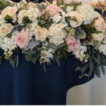 Eltingville Florist - Sweetheart table - Florists Near Me - Staten Island, New York