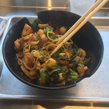 honeygrow - Great spicy garlic stir fry! - Salad Near Me - Baltimore, Maryland