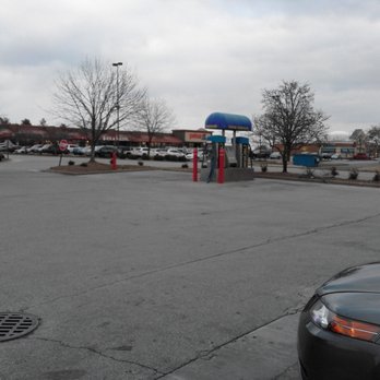 Kroger - It's full service. Get groceries, vacuum your car and then get it washed, buy a lottery ticket and head home - Grocery Near Me - Middletown, Kentucky Kroger - It's full service. Get groceries, vacuum your car and then get it washed, buy a lottery ticket and head home - Grocery Near Me - Middletown, Kentucky