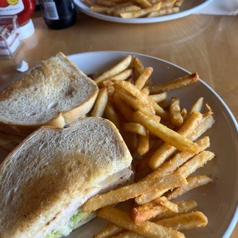 Honey's Bistro - Sandwich - Breakfast & Brunch Near Me - Encinitas, California