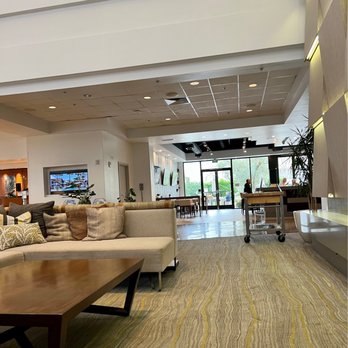 Torrance Marriott Redondo Beach - Another view of very pretty lobby. - Hotels Near Me - Torrance, California Torrance Marriott Redondo Beach - Another view of very pretty lobby. - Hotels Near Me - Torrance, California