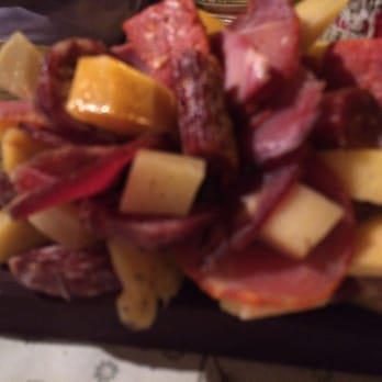 Época de Quesos - Picadas! - Argentine Near Me - Tandil, C