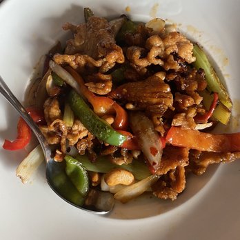 Rao Thai Eatery - Cashew Nut Chicken Stir Fried - Thai Near Me - Elk Grove, California Rao Thai Eatery - Cashew Nut Chicken Stir Fried - Thai Near Me - Elk Grove, California
