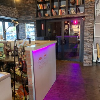 SnowBean - Interior - Coffee & Tea Near Me - Orlando, Florida