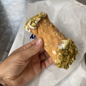 Mike's Pastry - Pistachio cannoli - Bakeries Near Me - Boston, Massachusetts
