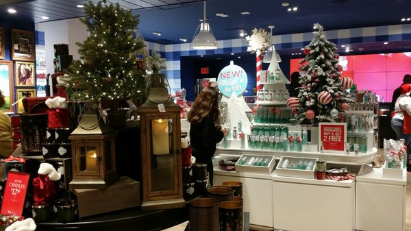 Bath & Body Works by null