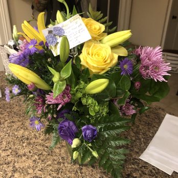 Debi's Designs - Florists Near Me - South Elgin, Illinois