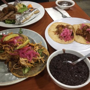 Chichen Itza Restaurant - Mexican Near Me - Los Angeles, California