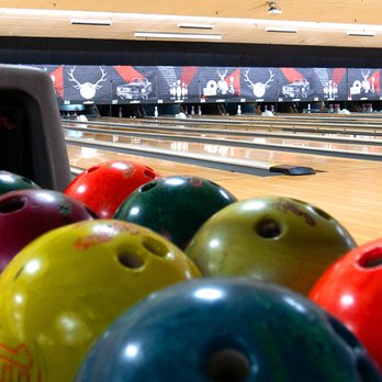 Dewey Gardens Bowling Alley: Strike Fun for Everyone