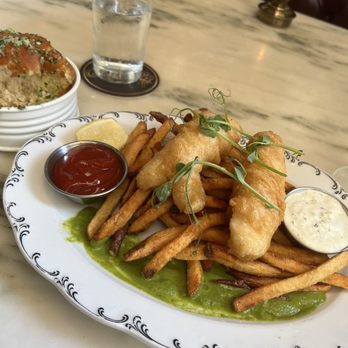 Loch Bar - Fish and chips - Seafood Near Me - Houston, Texas Loch Bar - Fish and chips - Seafood Near Me - Houston, Texas