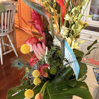 Shell Beach Floral Design - Florists Near Me - Pismo Beach, California Shell Beach Floral Design - Florists Near Me - Pismo Beach, California
