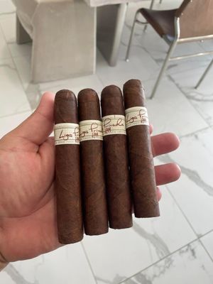 Cuenca Cigars by null