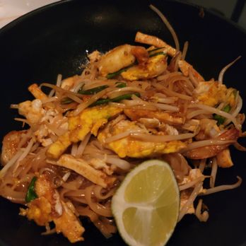 Mian Noodle House - Shrimp pad thai - Ramen Near Me - Fredericksburg, Virginia