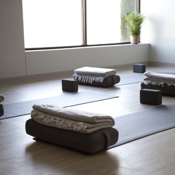 Yoga Athletex - Deep Stretch - Trainers Near Me Yoga Athletex - Deep Stretch - Trainers Near Me