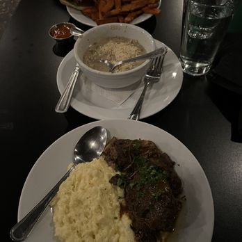 The Big Easy - Short drive with planta and chicken, Panini and clam chowder soup - Bars Near Me - Petaluma, California