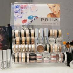 Priia mineral makeup