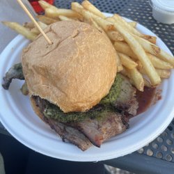 Big B's Delicious Orchards - Brisket sandwich