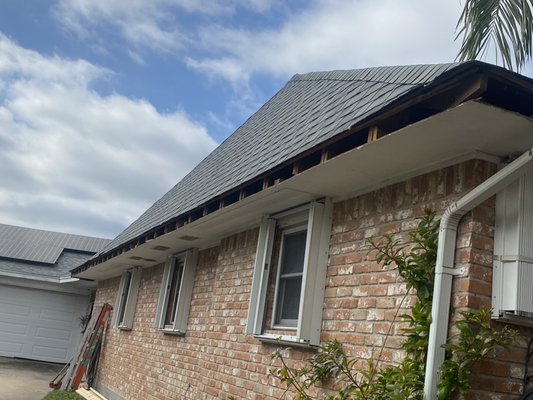 J & J’s Construction Logo