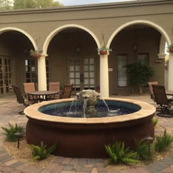 Hands to Knead Massage - Courtyard