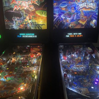 Analog II Arcade Bar - Mars Attacks and Junk Yard - Arcades Near Me - Moline, Illinois
