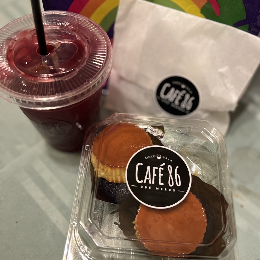 Cafe 86 - Hibiscus Drink and Ube Leche Flan cup cake - Cafes Near Me - Northridge, California