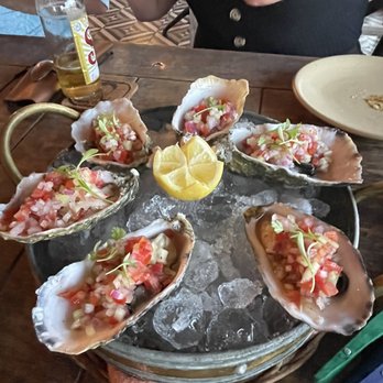 Punta Corcho - Raw Oysters - Seafood Near Me - Benito Juárez, ROO