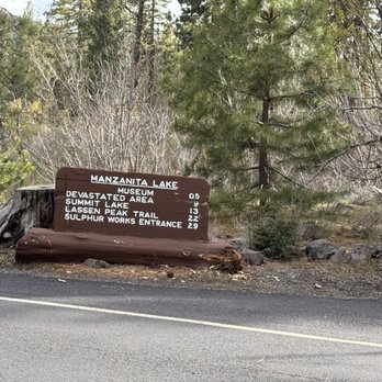 Manzanita Lake loop - Miles to sites from entrance - Hiking Near Me Manzanita Lake loop - Miles to sites from entrance - Hiking Near Me