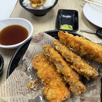 Domo Cafe Pearl Kai - Salmon tempura appetizer special $11.95 - Sushi Bars Near Me - Aiea, Hawaii Domo Cafe Pearl Kai - Salmon tempura appetizer special $11.95 - Sushi Bars Near Me - Aiea, Hawaii