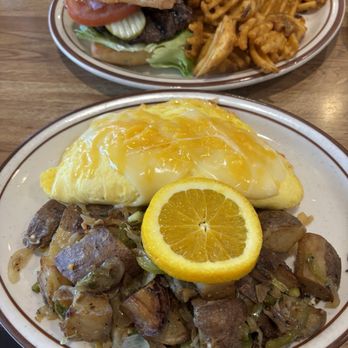 Totem Family Dining - Cheese omelette with O'Brien potatoes - Breakfast & Brunch Near Me - Everett, Washington