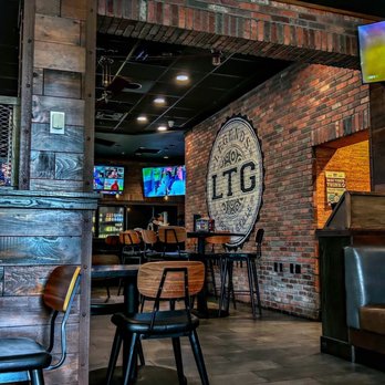 Legends Tavern & Grille - Dinning area - Sports Bars Near Me - Plantation, Florida