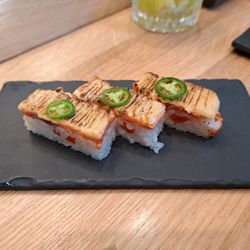 Hello Nori - Salmon Oshi