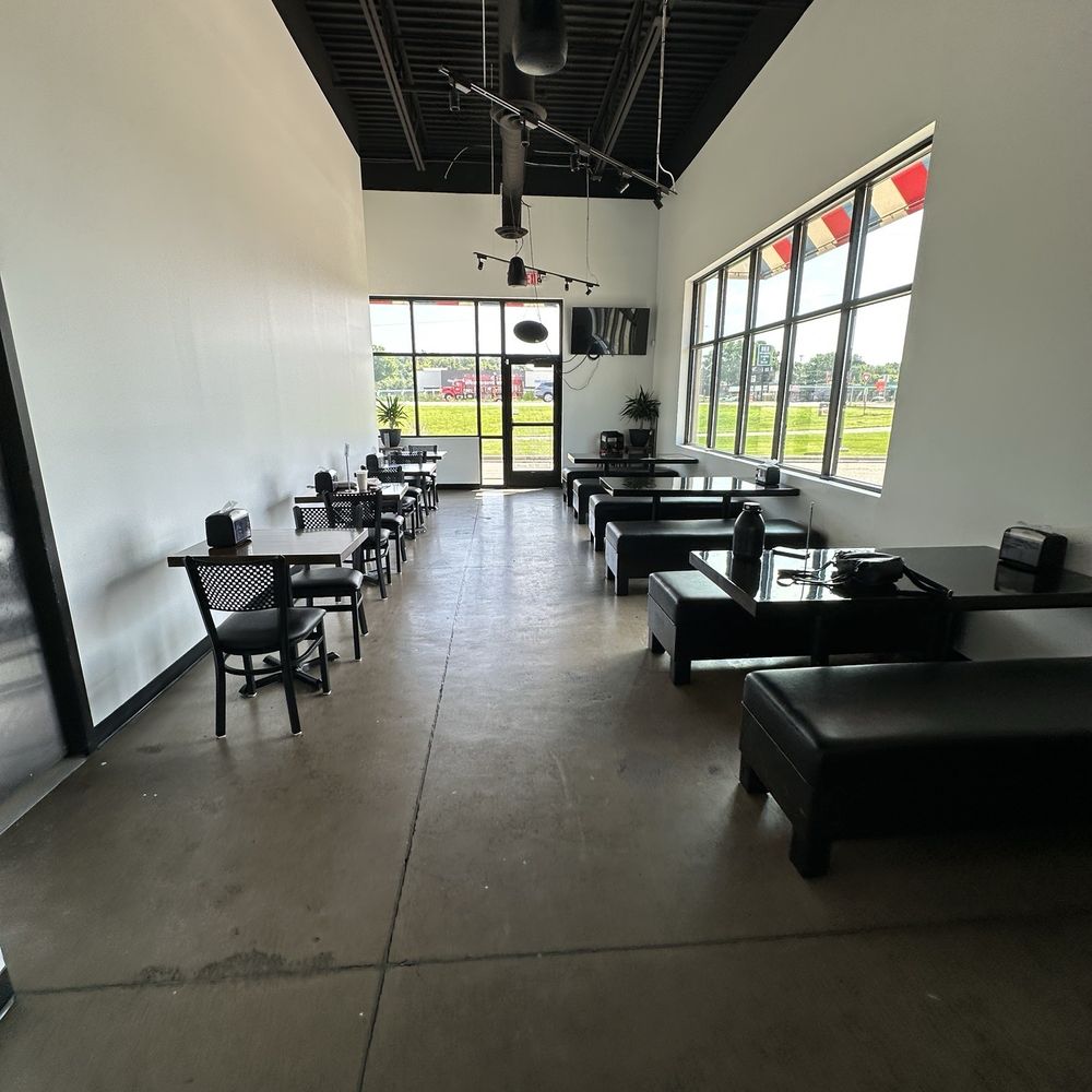Que Taco - Seating - Mexican Near Me - Fridley, Minnesota Que Taco - Seating - Mexican Near Me - Fridley, Minnesota