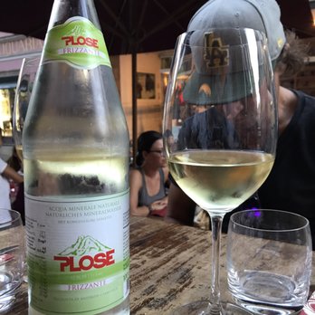 Nussbaumer - Der Weißwein ist Klasse - Wine Bars Near Me - Bolzano, BZ