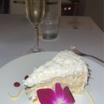House Without A Key - Coconut cake & champagne - Seafood Near Me - Honolulu, Hawaii
