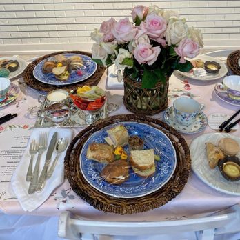 Gather Weddings & Events - Brunch table - Venues & Event Spaces Near Me - Walnut Creek, California Gather Weddings & Events - Brunch table - Venues & Event Spaces Near Me - Walnut Creek, California