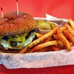 Picasso's Pizza & Pub - Short Rib / Chuck Burger is out of this world