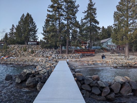 Red Wolf Lakeside Lodge by null