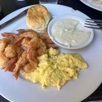 Cahill's Market - Shrimp and grits breakfast - Outstanding! - Salad Near Me - Bluffton, South Carolina
