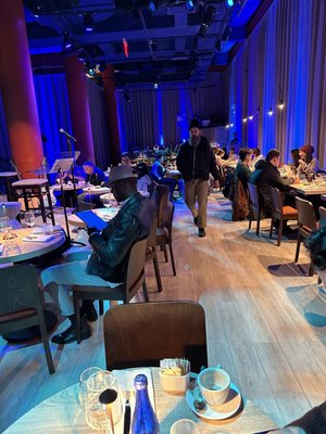 Chelsea Table & Stage by null