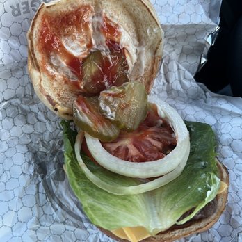 Wendy's - Plain burger with just ketchup and pickles. Missing fries and drink amongst order. - Fast Food Near Me - Carmel, New York