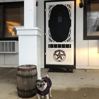 Maxwell Mansion - Sora in front of our room - carriage house 13. - Hotels Near Me - Lake Geneva, Wisconsin