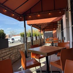 Saranello's - Patio