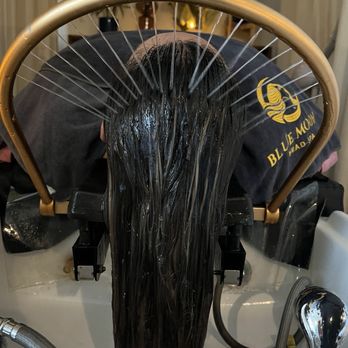 Blue Moon Head Spa - Rinsing off my hair - Massage Near Me - Orange, California